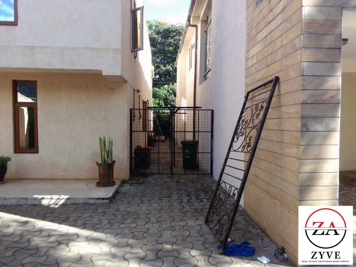 5 Bed Townhouse with En Suite in Lavington - 8