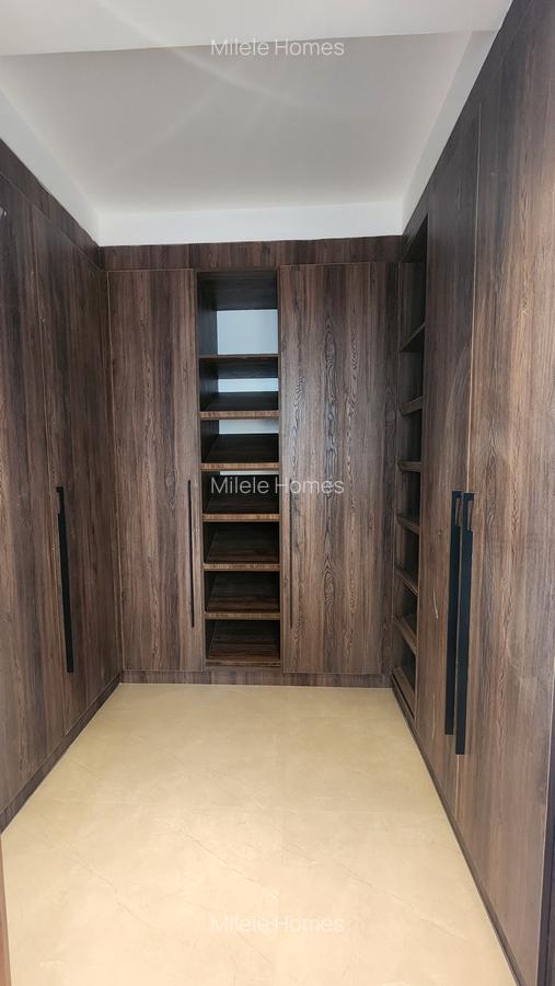 Serviced 3 Bed Apartment with En Suite at Riverside Drive - 10