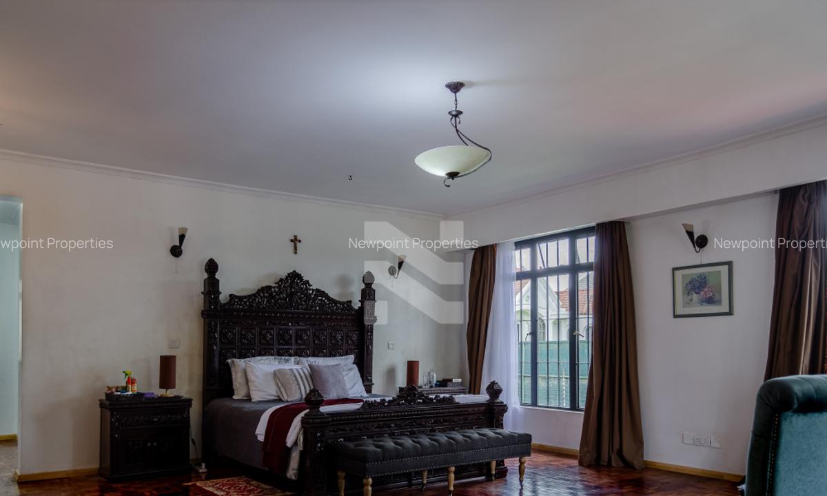 4 Bed House with En Suite in Karen - 2