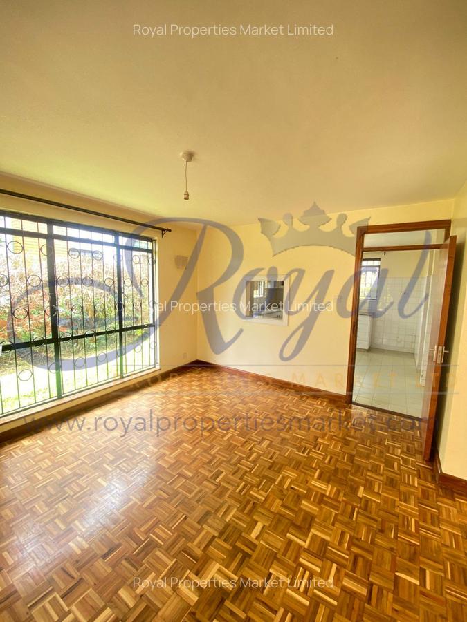 4 Bed Townhouse with En Suite in Mountain View - 6