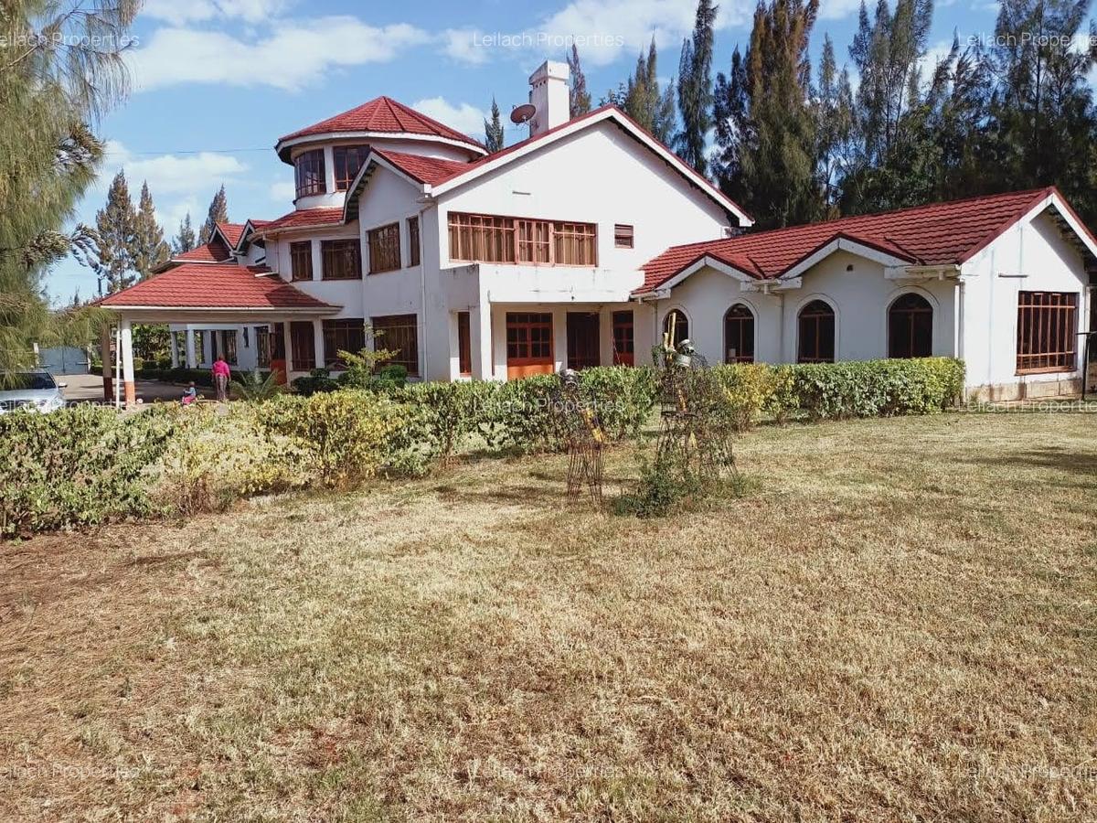 7 Bed House with En Suite in Karen - 1