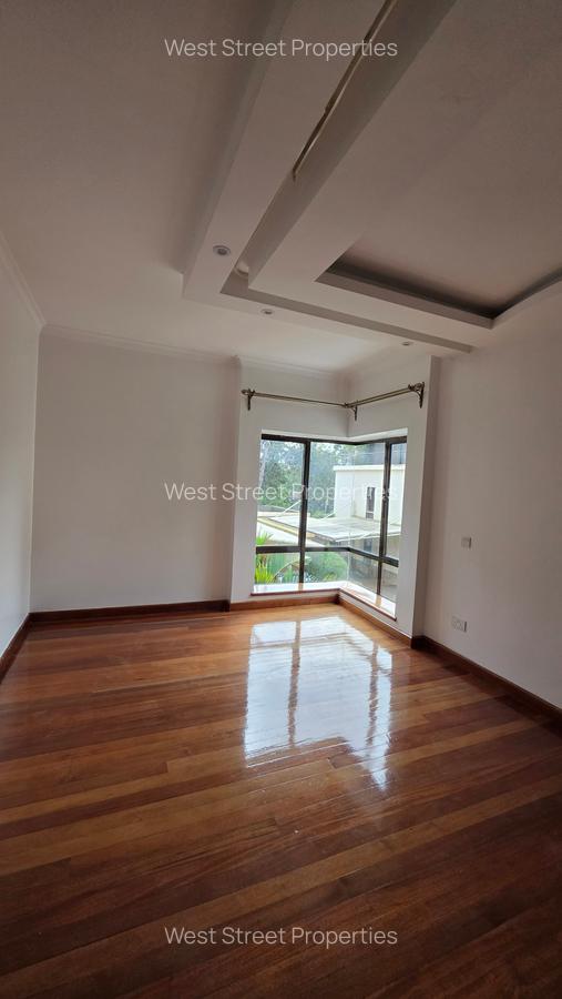 5 Bed Villa with En Suite at Lavington - 20