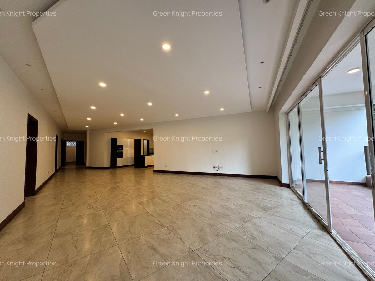 Serviced 4 Bed Apartment with En Suite in Parklands - 7