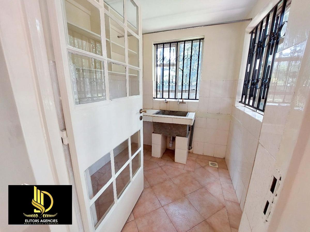 5 Bed Townhouse with En Suite at Ole Nguruone Road - 19