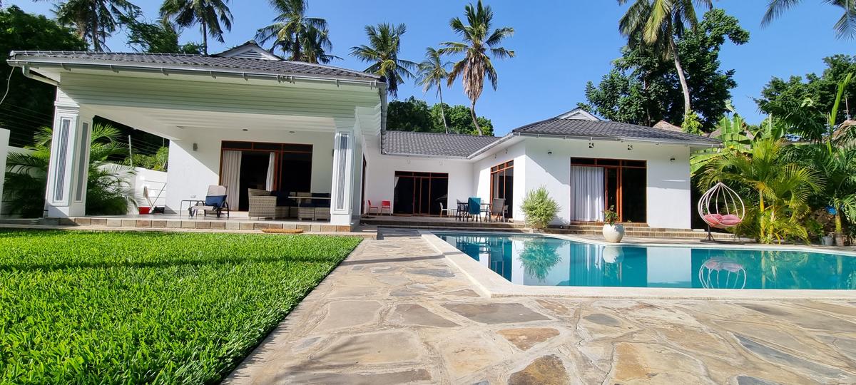 3 Bed Villa with En Suite at La-Marina Mtwapa | BuyRentKenya