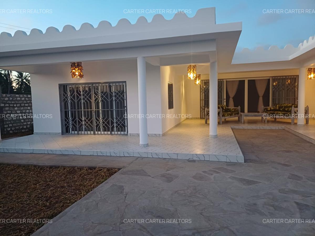 2 Bed House with En Suite in Watamu - 5
