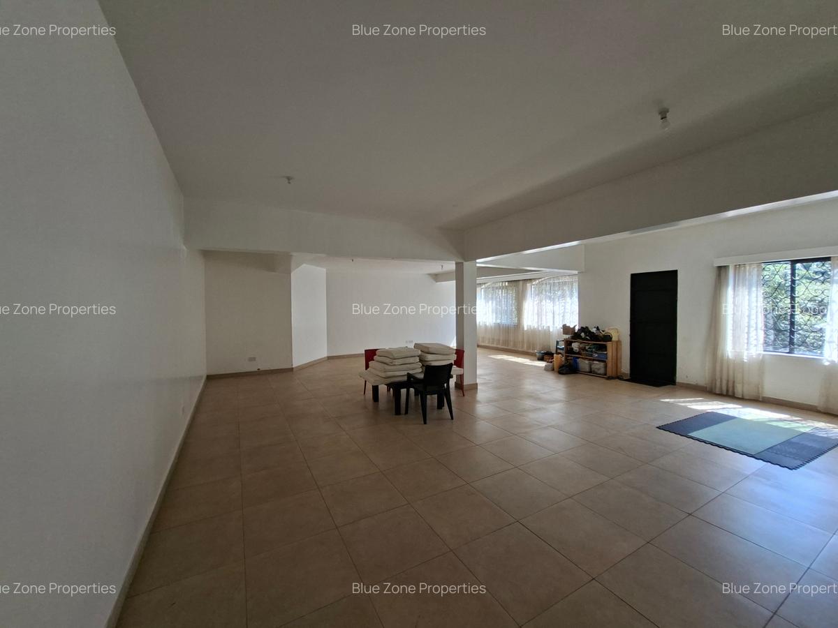 5 Bed Townhouse with En Suite at Ibis Crescent - 19