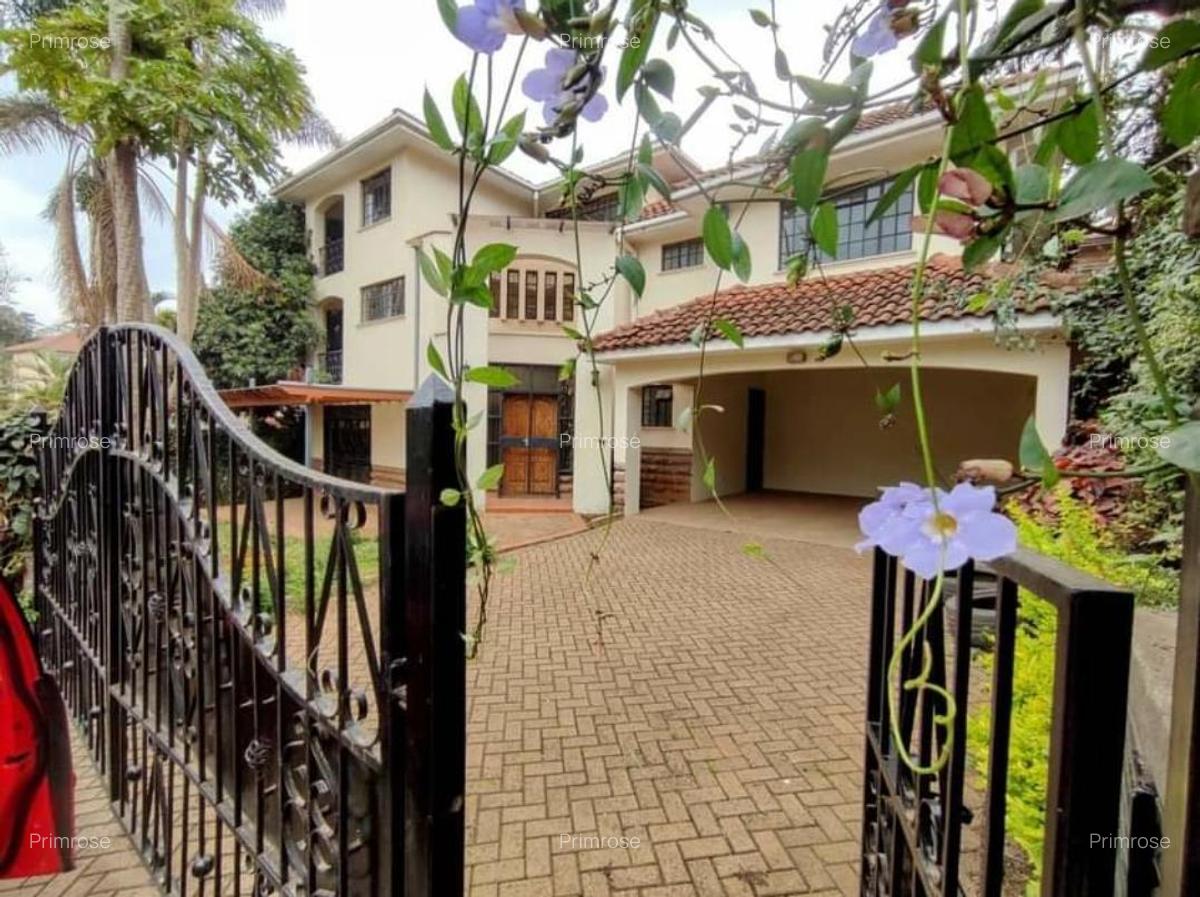 4 Bed Townhouse in Spring Valley - 1