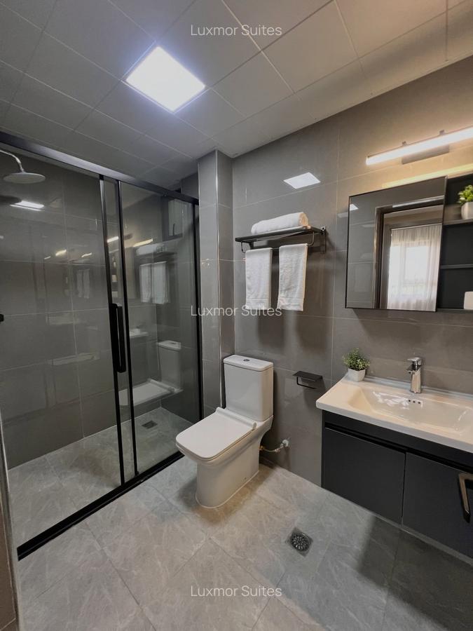 Serviced 2 Bed Apartment with En Suite at Church Road - 3