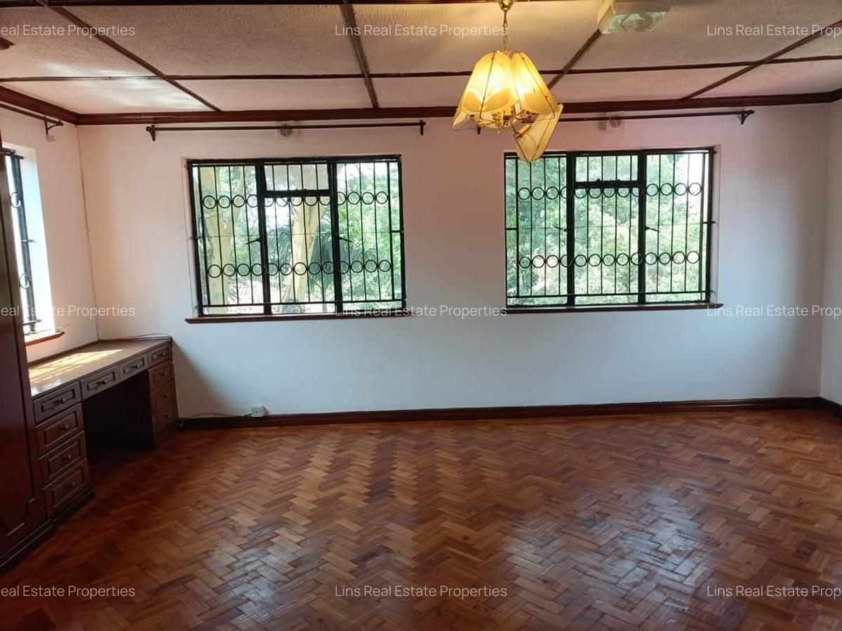 4 Bed House with En Suite in Runda - 8