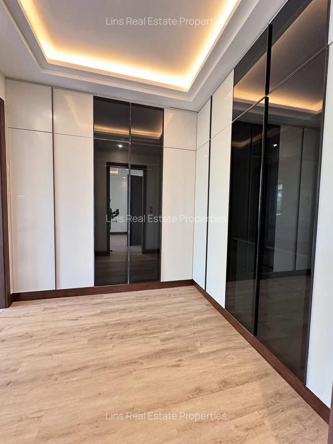 5 Bed Townhouse with En Suite in Kitisuru - 5