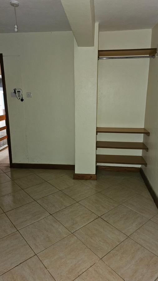 Studio Apartment with En Suite at Ole Odume - 5