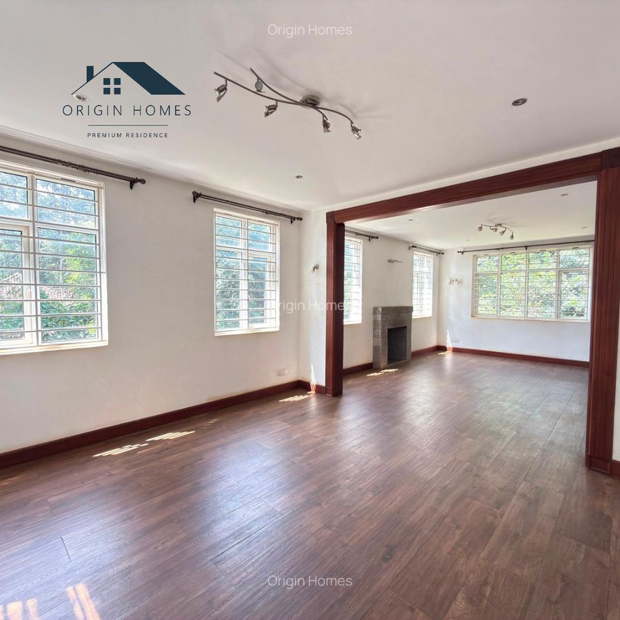 5 Bed House with En Suite at Rosslyn - 4