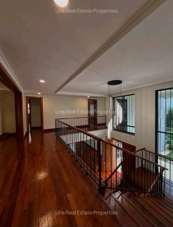 5 Bed Townhouse with En Suite in Loresho - 19