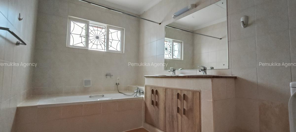 5 Bed House with En Suite at Redhill Road - 19