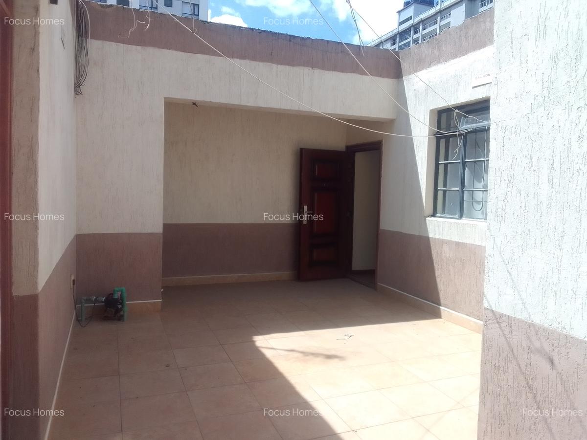 2 Bed Apartment with En Suite in Lavington - 2