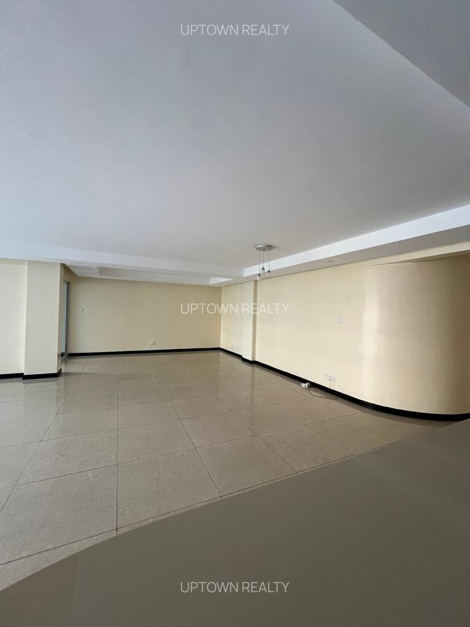 3 Bed Apartment with En Suite at Riverside - 8