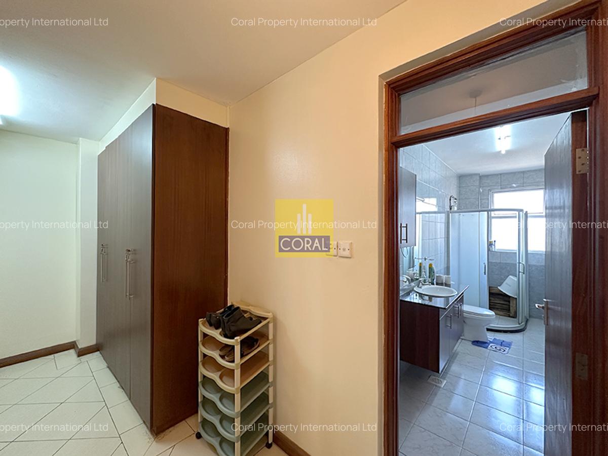 2 Bed Apartment in Parklands - 11