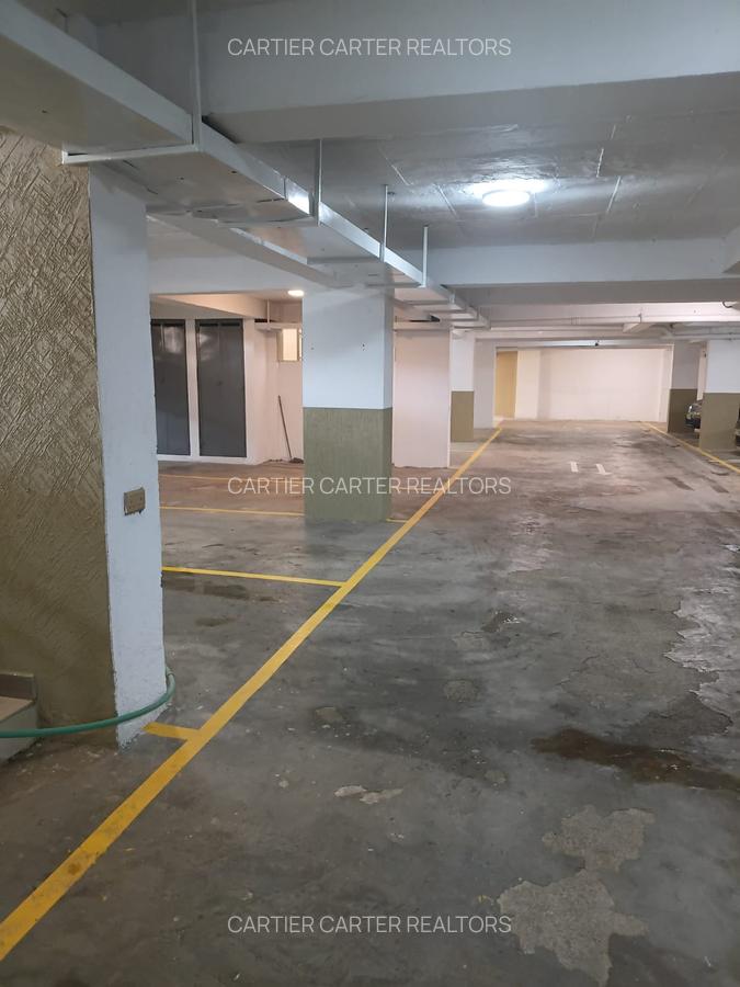 Furnished 2 Bed Apartment with En Suite in Garden Estate - 19
