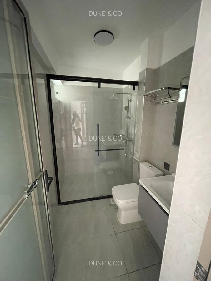 Serviced 2 Bed Apartment with En Suite in Westlands Area - 12
