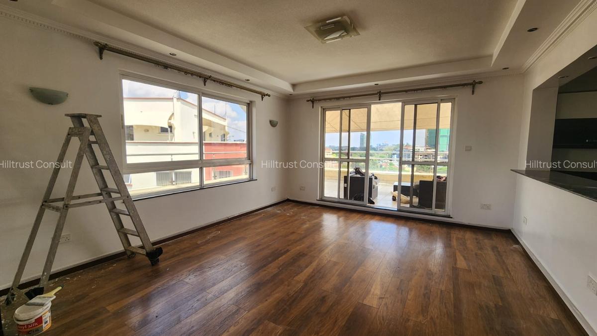 3 Bed Apartment with En Suite at Brookside Drive - 3