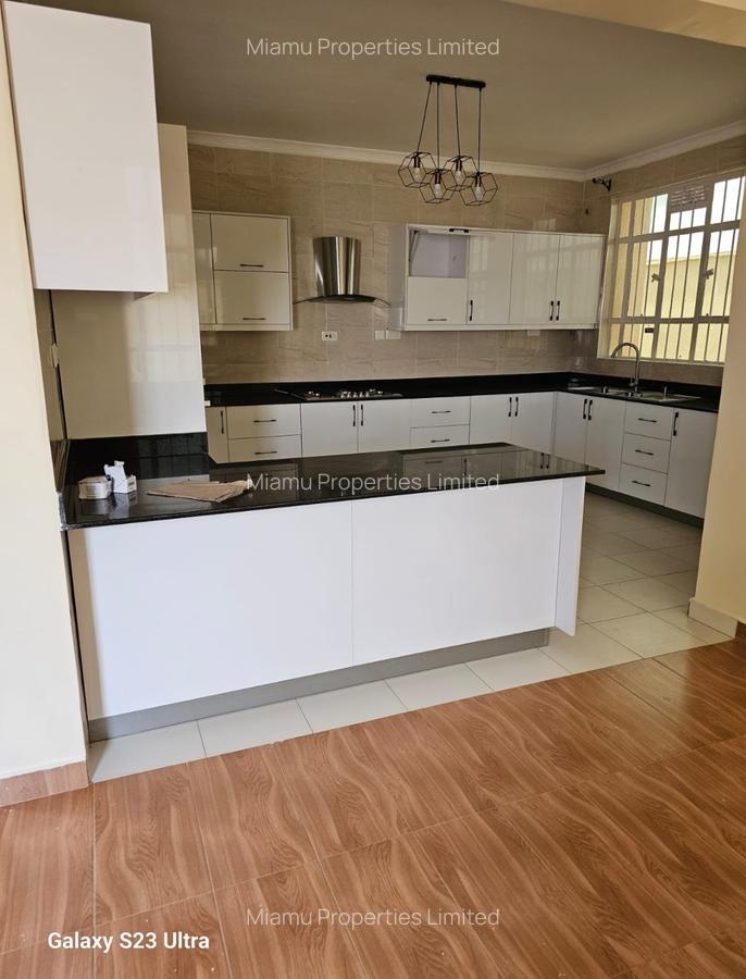 4 Bed House with En Suite at Karunguro - 6