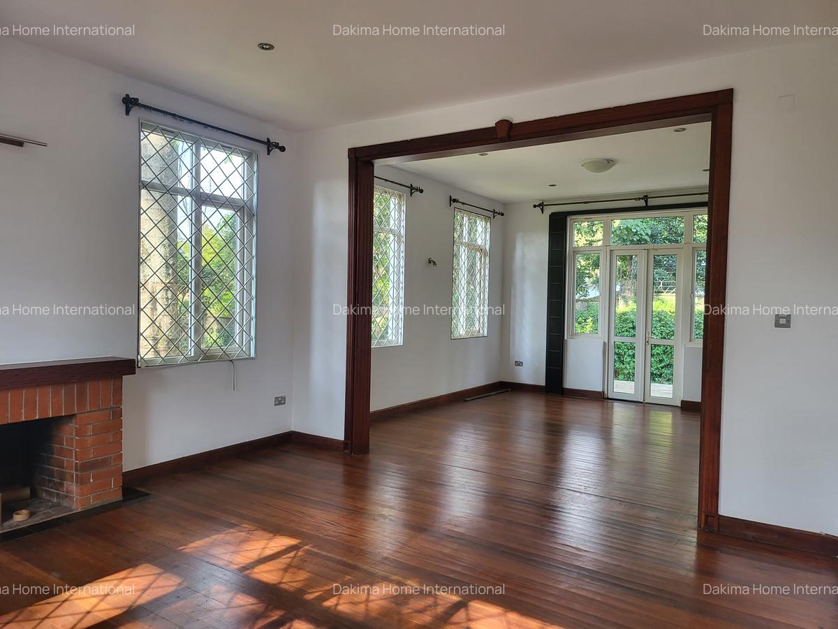 5 Bed Townhouse with En Suite in Rosslyn - 7