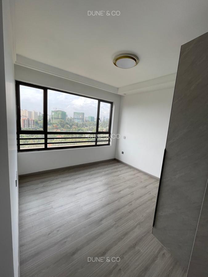 3 Bed Apartment with En Suite in Riverside - 18