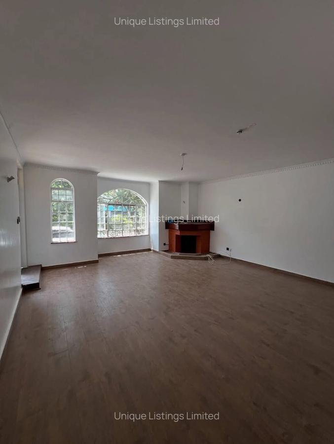 4 Bed Townhouse with En Suite in Lavington - 2