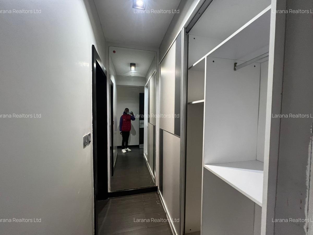 3 Bed Apartment with En Suite at Riverside Dr - 10
