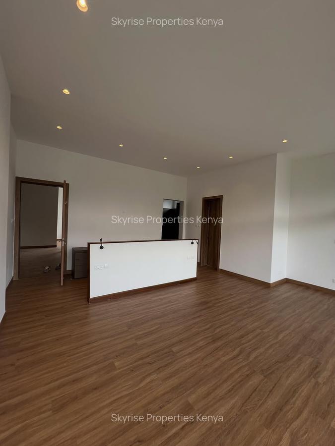 5 Bed Villa with En Suite in Nyari - 9