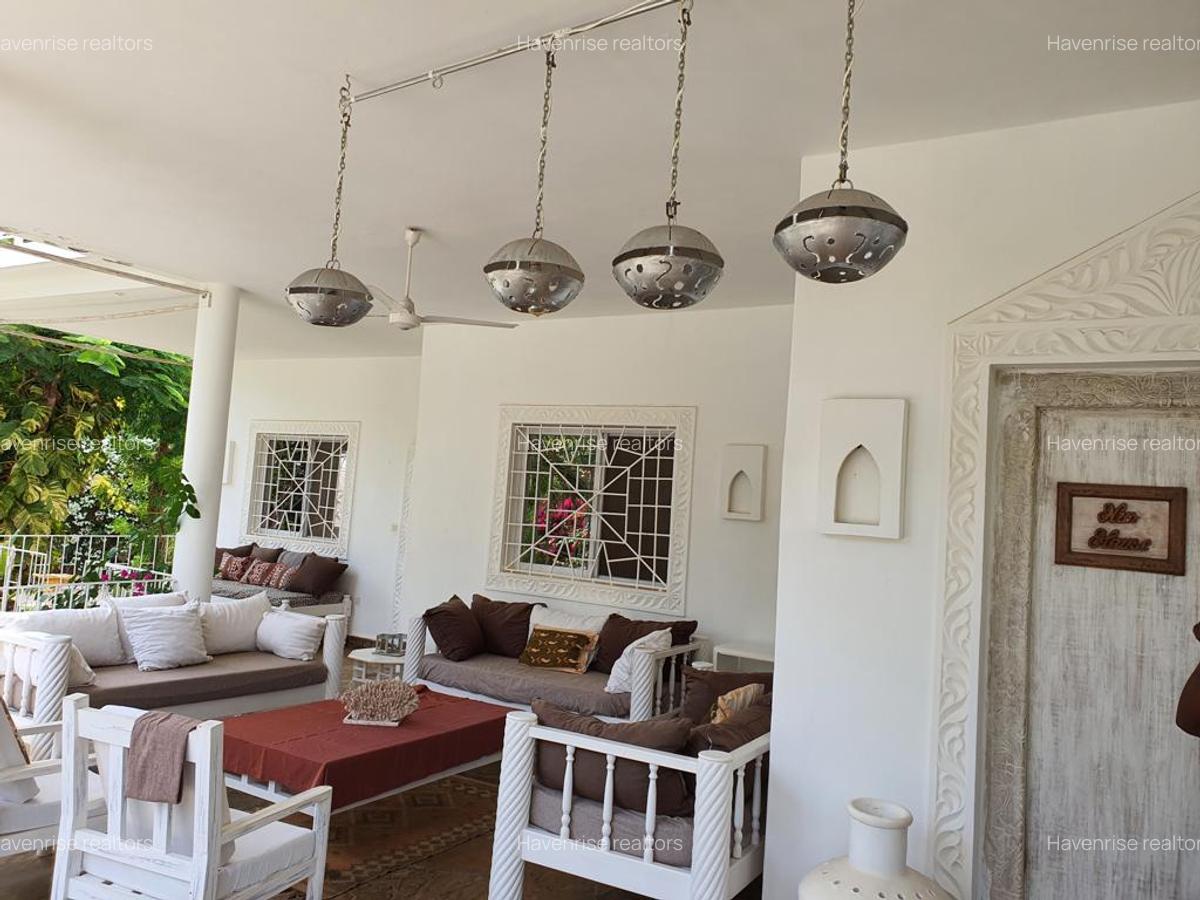 4 Bed House in Watamu - 12