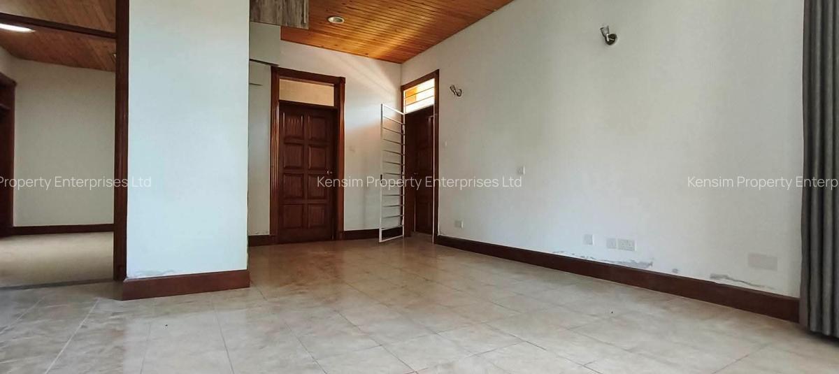 5 Bed Townhouse with En Suite in Rosslyn - 12