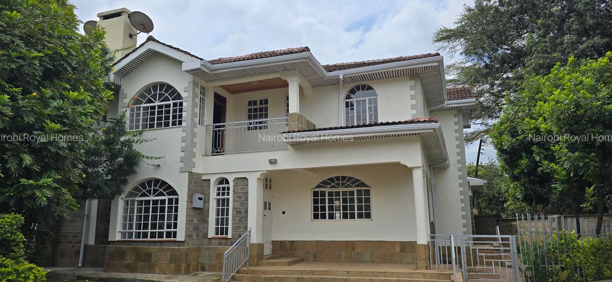 5 Bed Townhouse with En Suite at Off Convent Drive - 7