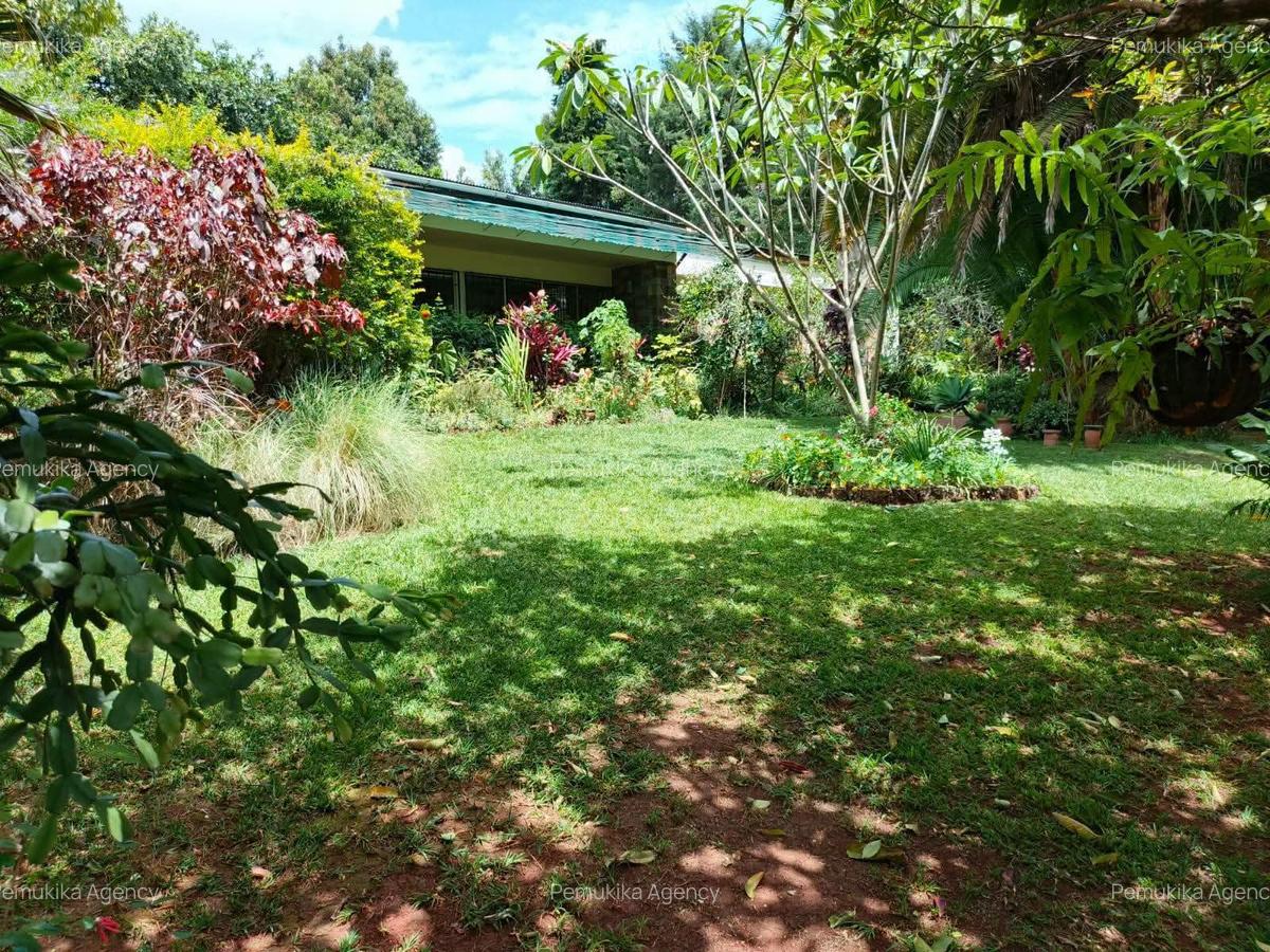 3 Bed House with En Suite in Lavington - 13