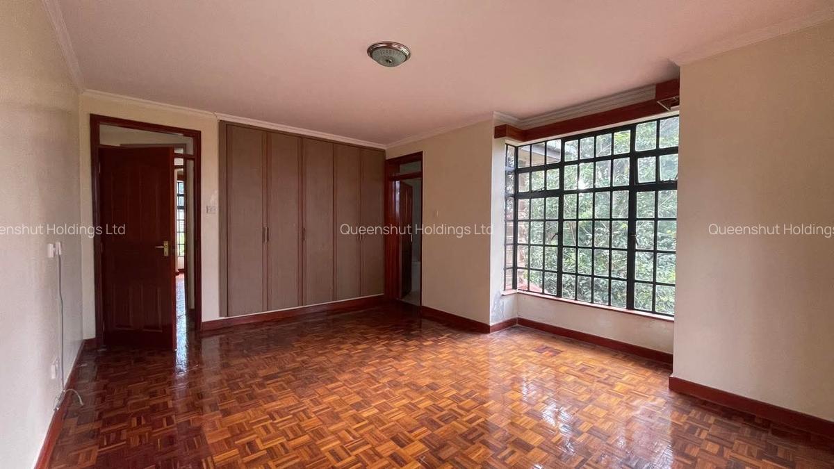 5 Bed Townhouse with En Suite in Rosslyn - 5