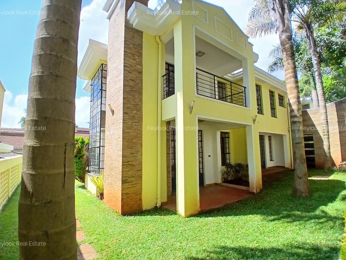5 Bed Townhouse with En Suite at Lavington Green - 4