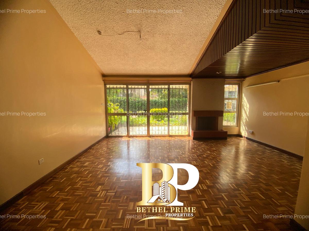 3 Bed Townhouse with Garden in Brookside - 3