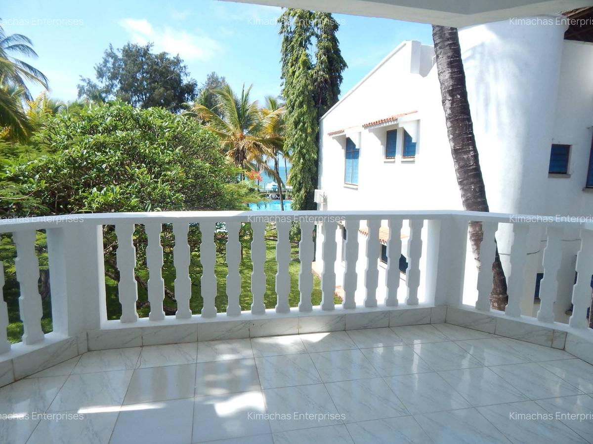 1 Bed Apartment with En Suite at 1St Avenue - 5