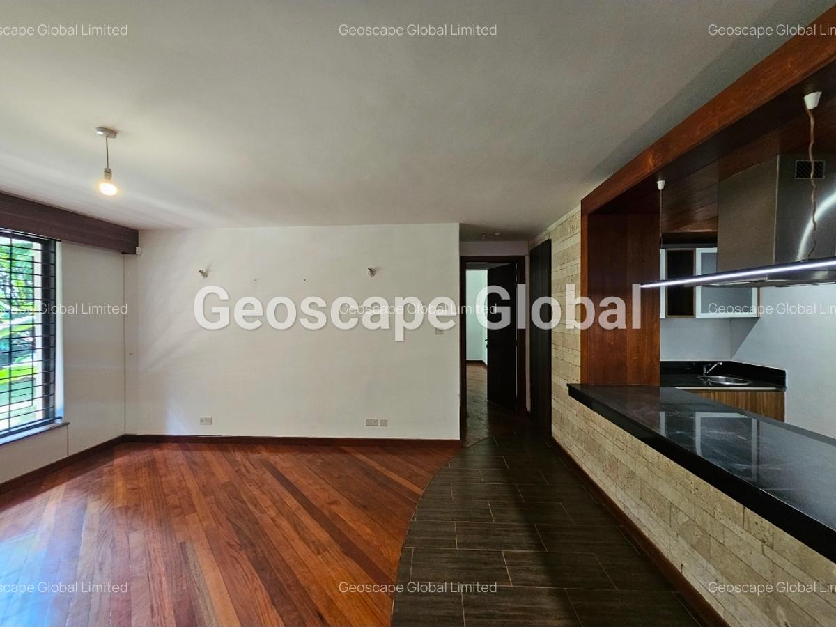 4 Bed House with En Suite in Runda - 2