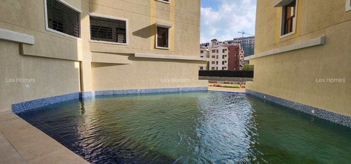 3 Bed Apartment with En Suite at Mandela Road - 20