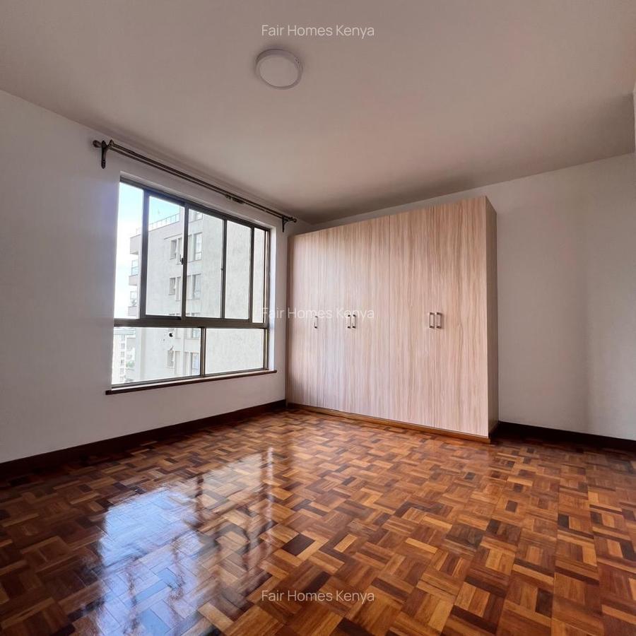 3 Bed Apartment with En Suite at Othaya Road - 5