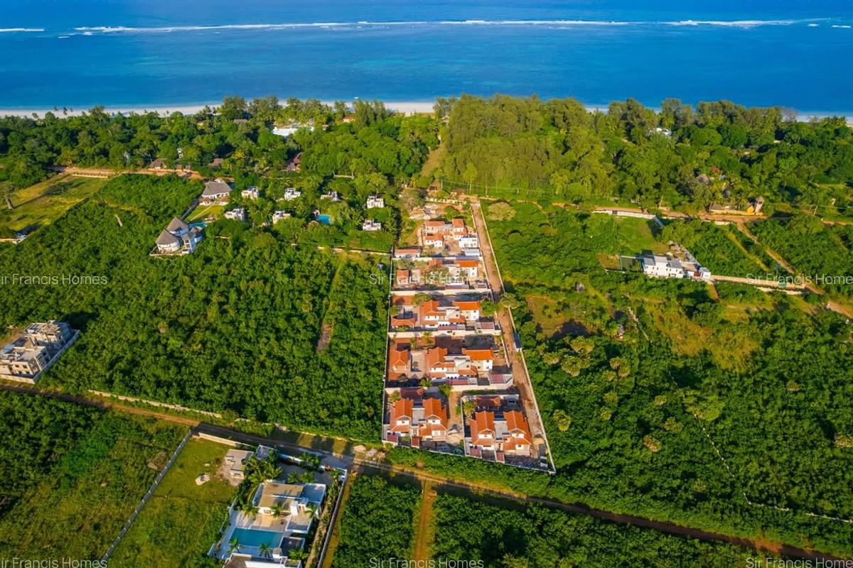 3 Bed Villa with En Suite in Diani - 13