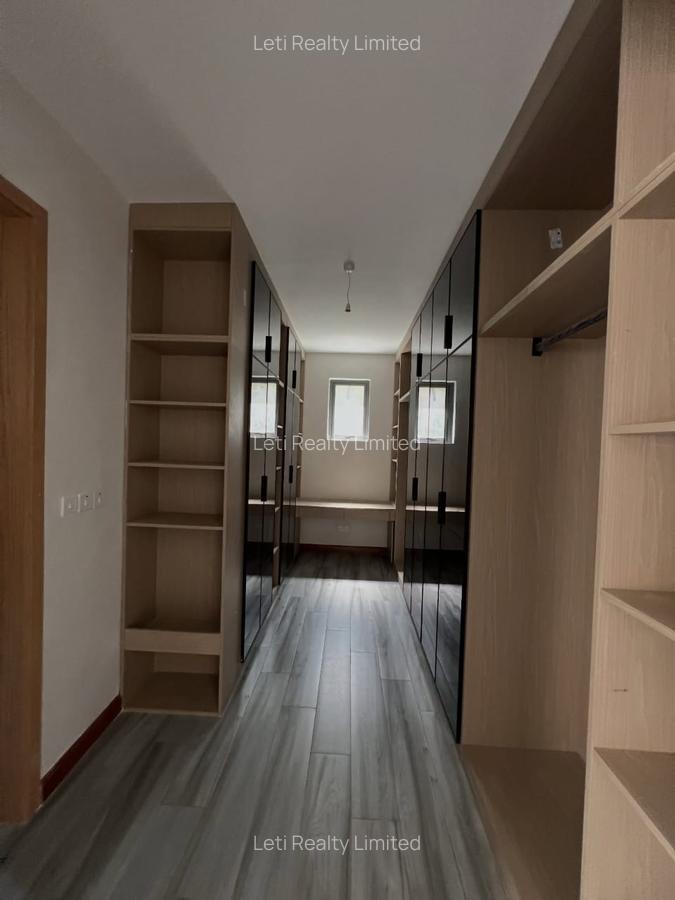 6 Bed Townhouse with En Suite in Lavington - 6