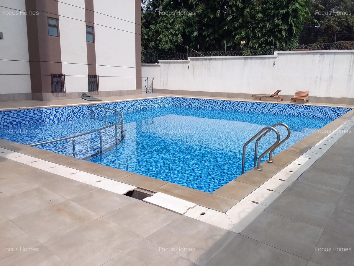 2 Bed Apartment with En Suite in Riverside - 2