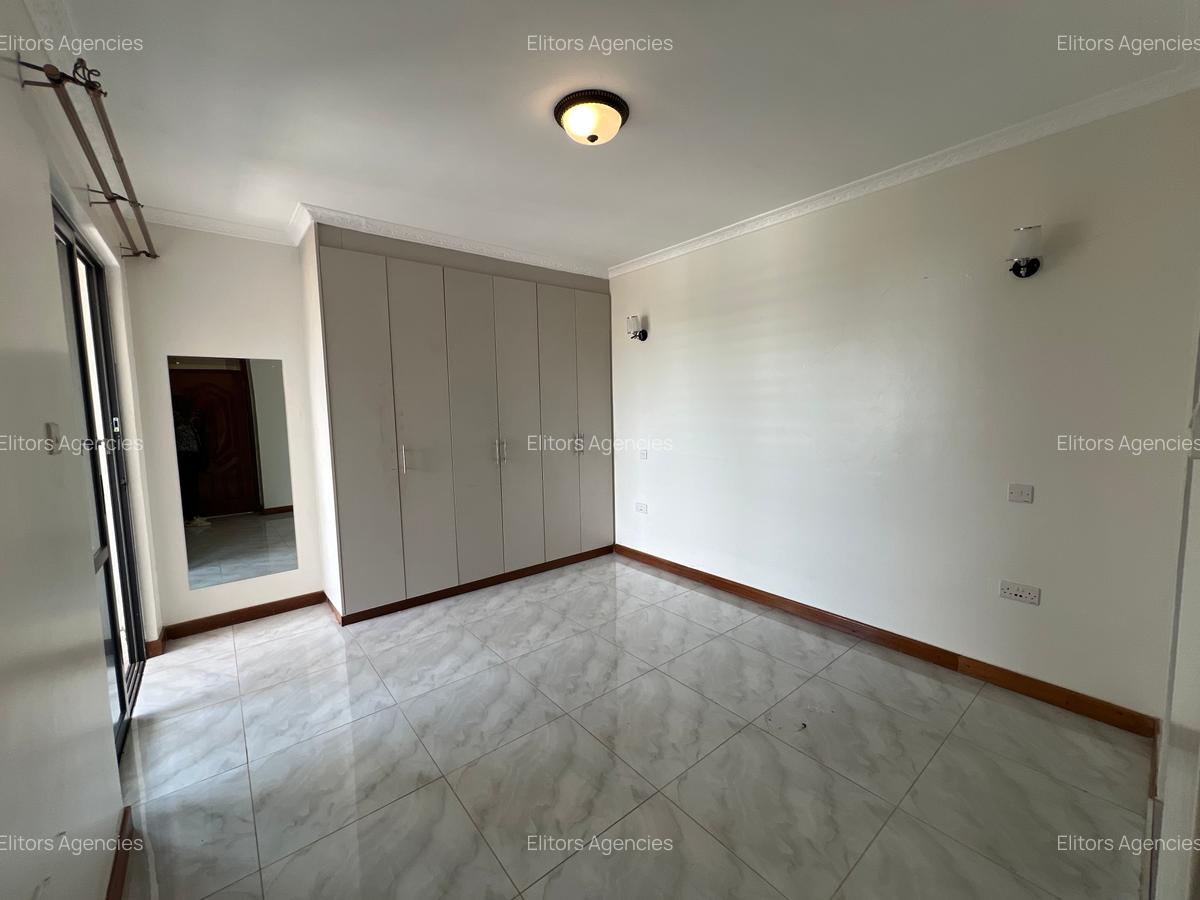 2 Bed Apartment with En Suite at School Lane - 12
