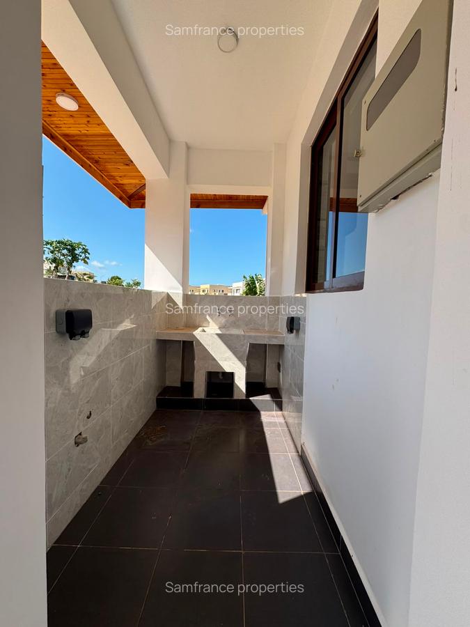 3 Bed Villa with En Suite at Vipingo - 6