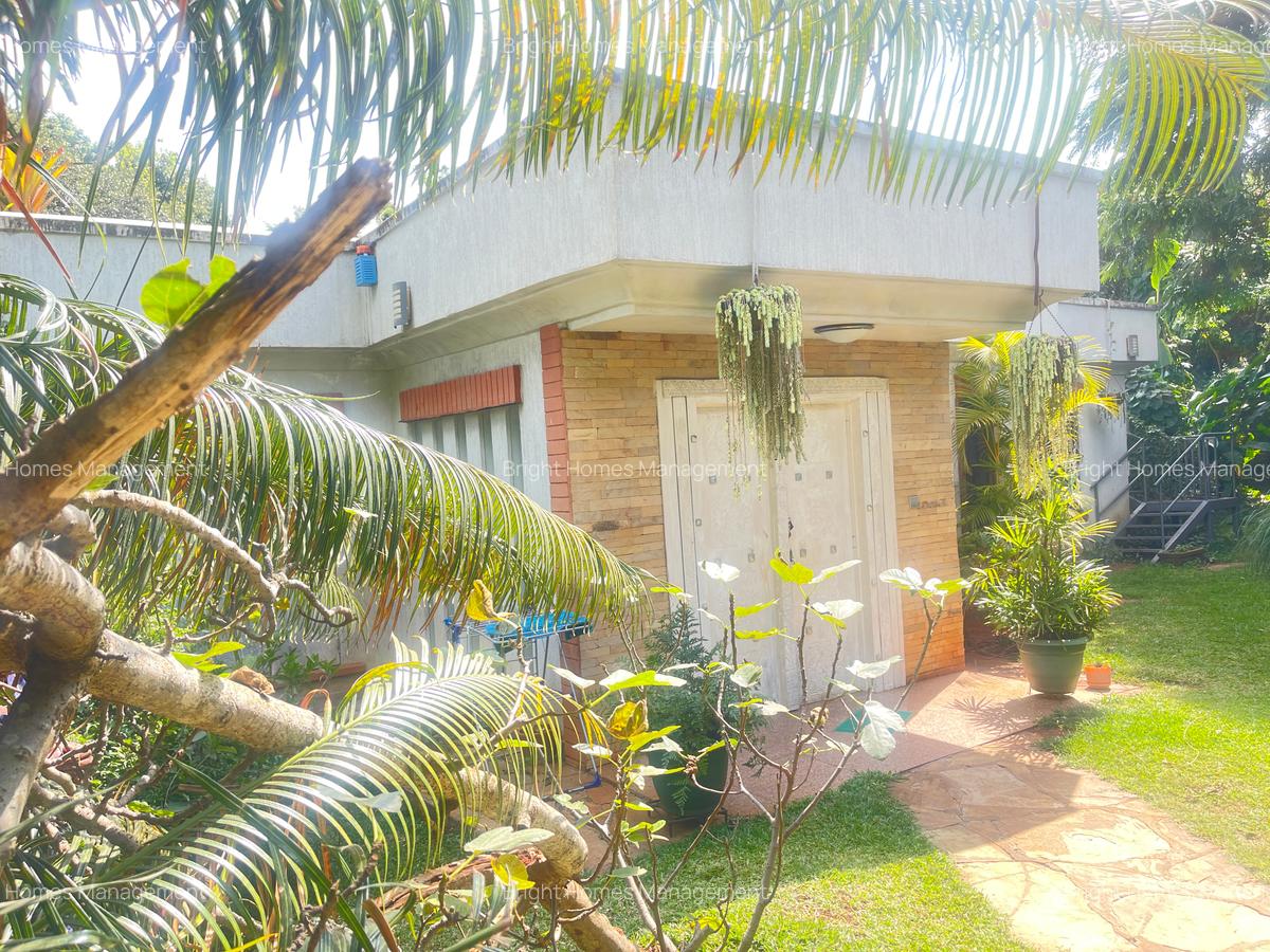2 Bed Apartment with En Suite in Gigiri - 11