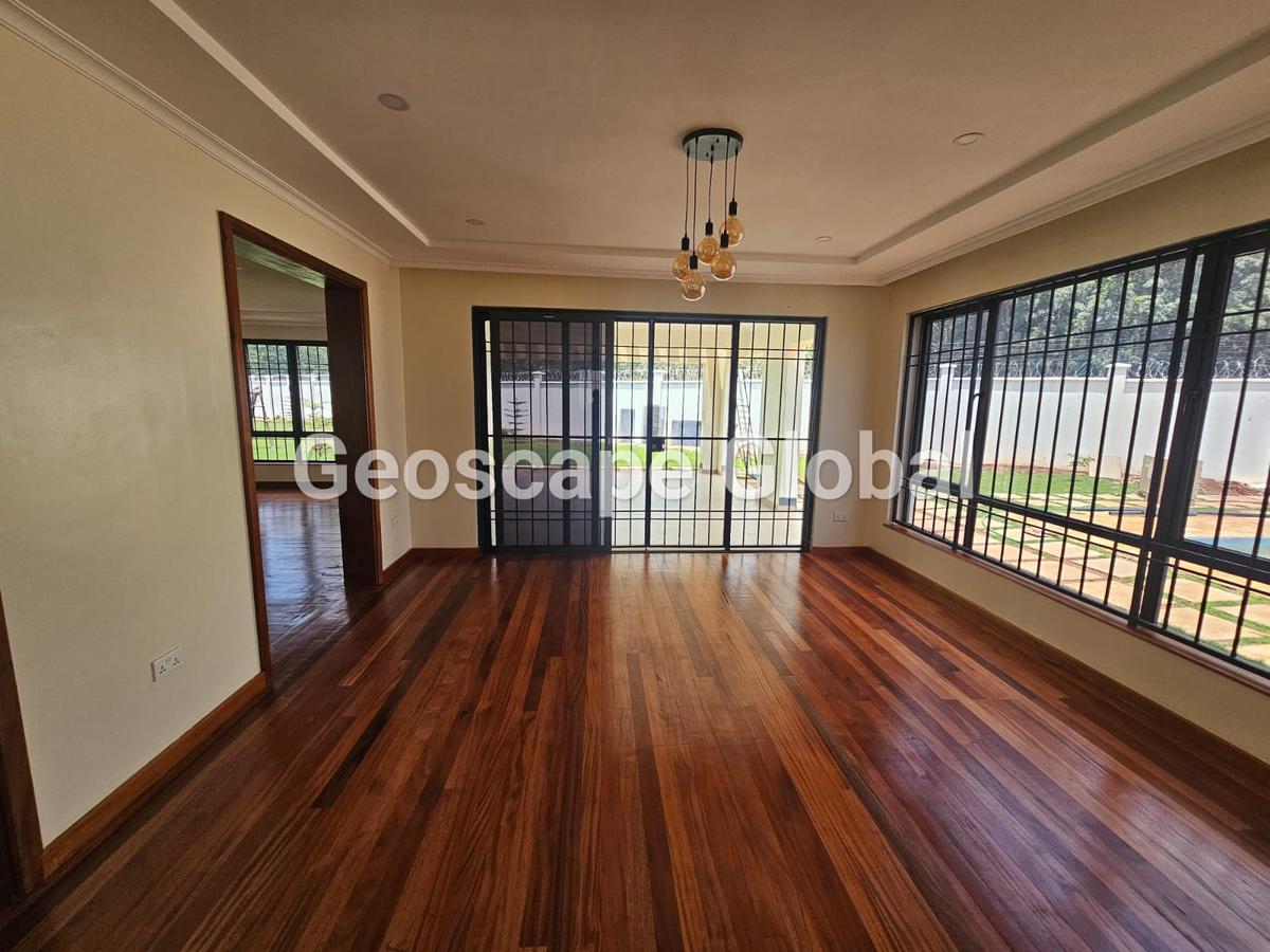 5 Bed House with En Suite in Loresho - 11