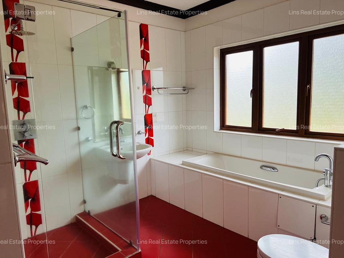 4 Bed Townhouse with En Suite in Kitisuru - 17